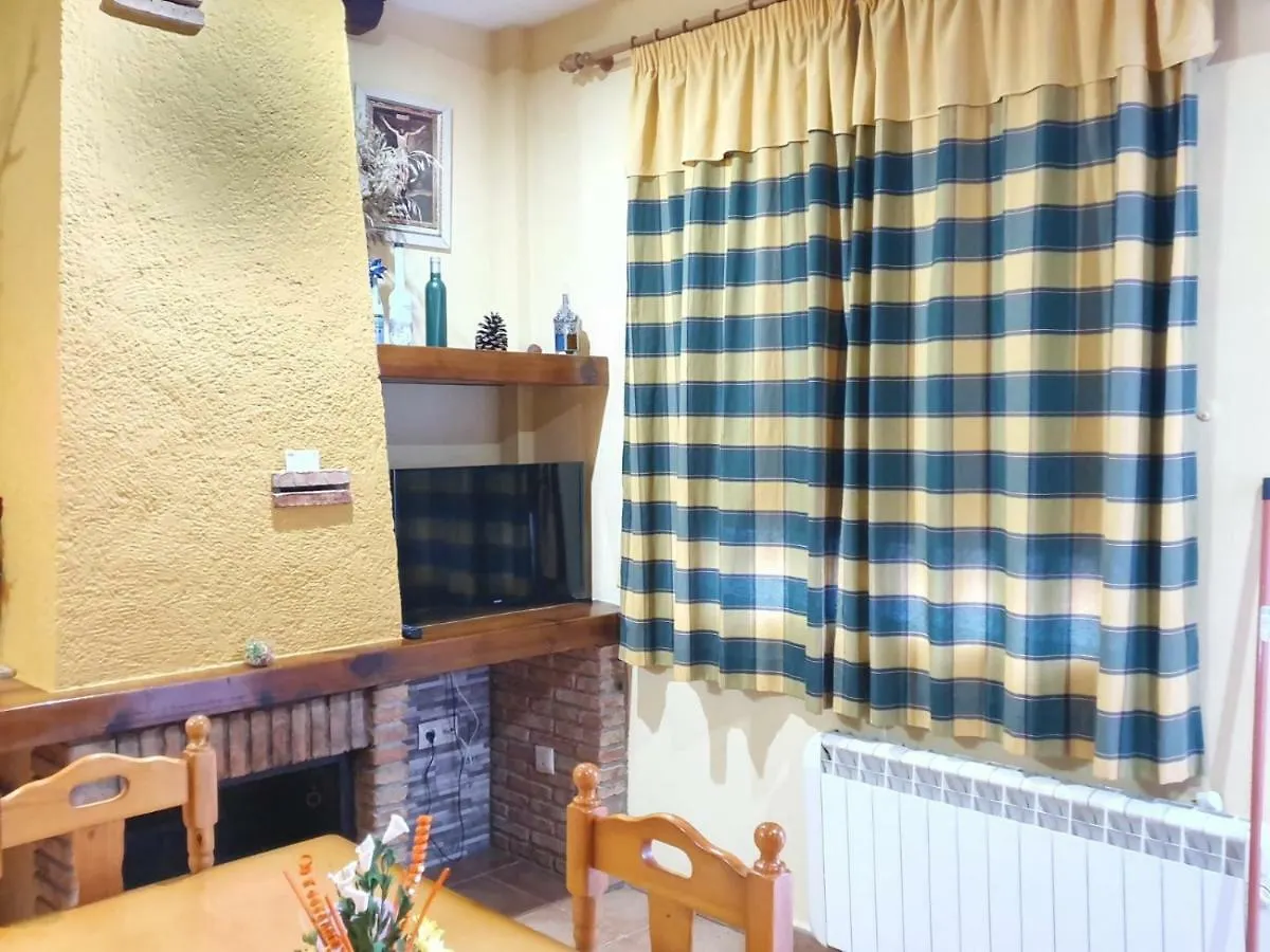 Alojamientos Las Lachas Arroyo Frio Spain